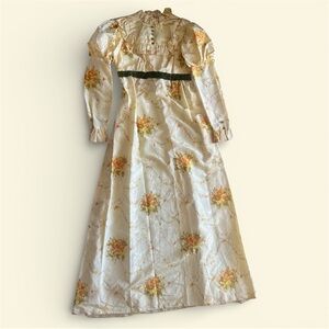 Vintage 70s Yellow Floral Prairie Peasant Dress